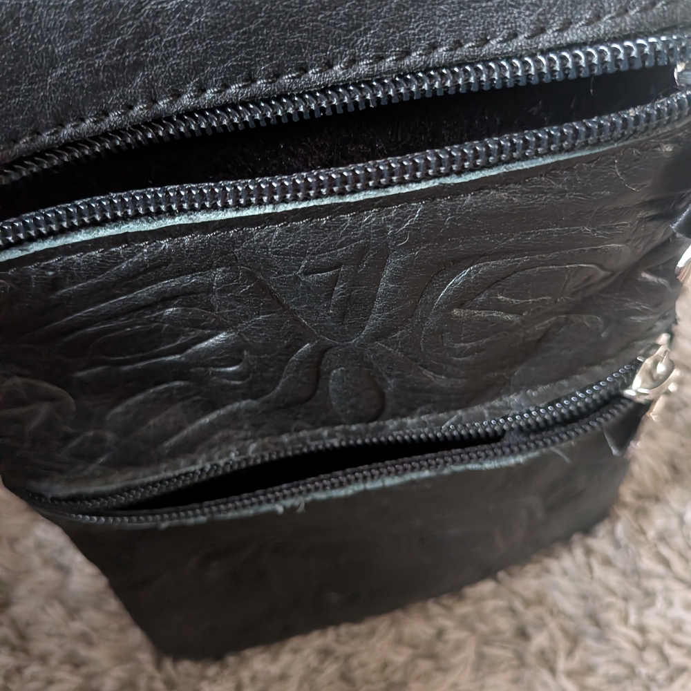 Black Leather Embossed Crossbody Bag - Sleek Everyday Carry - Picture 8 of 15